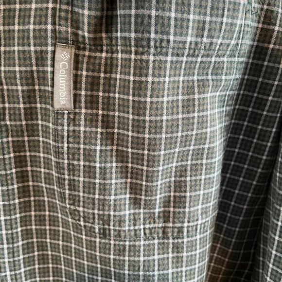 Men's Columbia shirt.Size M. Dark green/tan - Picture 3 of 3